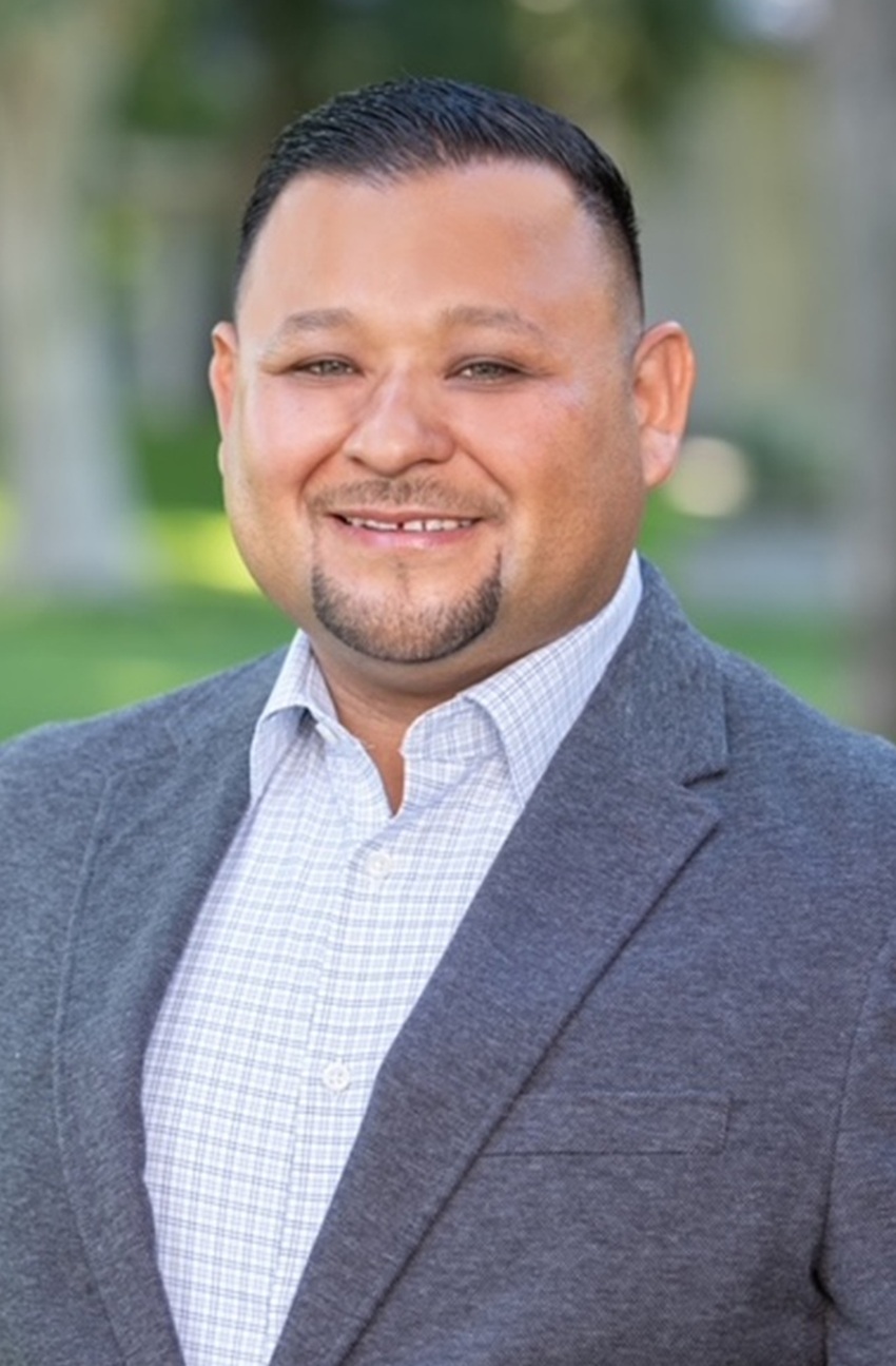 image1-cris-hernandez-realtor-bust - cris-hernandez cris-hernandez-realtor